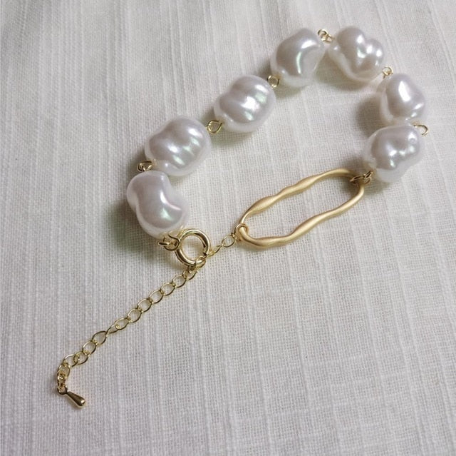 Chunky Pearls & Gold Chain Link Bracelet